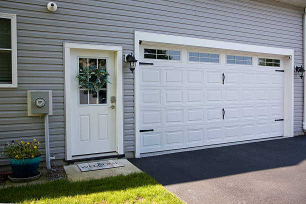 24/7 Emergency Garage Door Panel Replacement experts in Homewood, SC